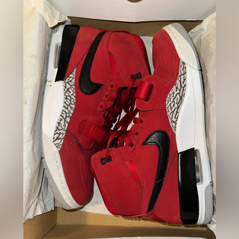 Jordan Legacy 312